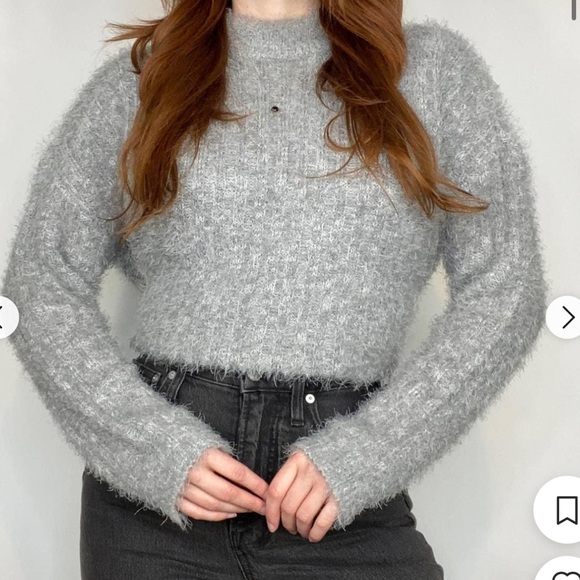 Candies Soft Fluffy Silver Grey Size Large Sweater. Excellent Quality & Comfort - Picture 7 of 13
